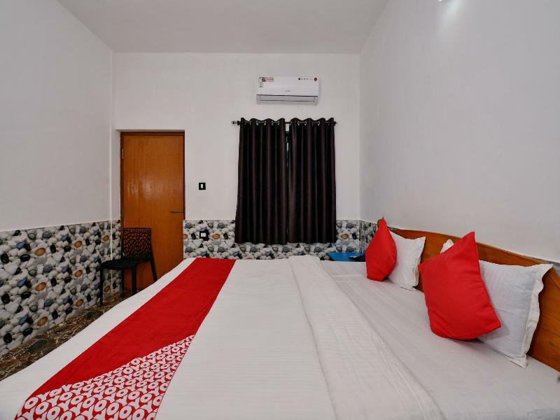 Oyo 10809 Hotel Tushar Inn Baga Bagian luar foto