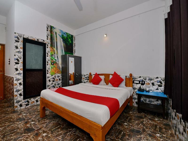 Oyo 10809 Hotel Tushar Inn Baga Bagian luar foto