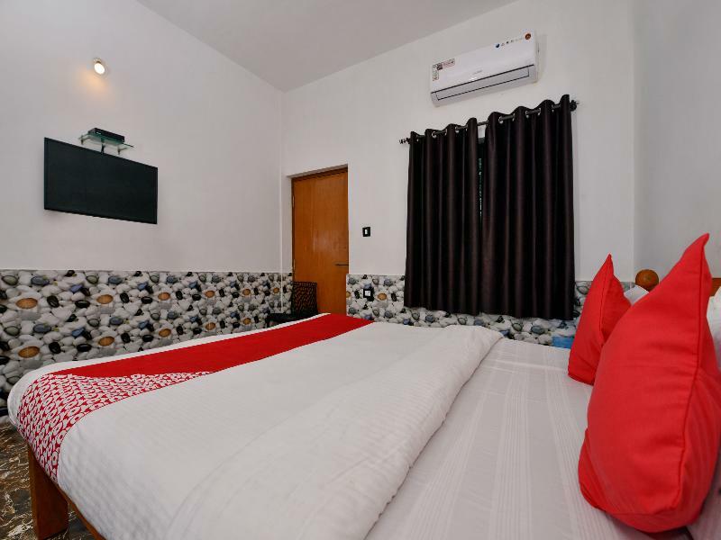 Oyo 10809 Hotel Tushar Inn Baga Bagian luar foto