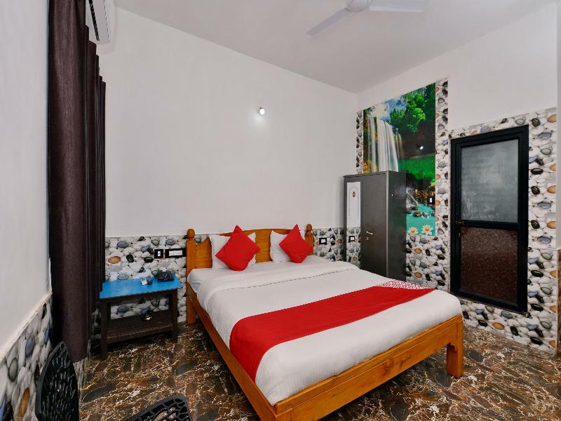 Oyo 10809 Hotel Tushar Inn Baga Bagian luar foto