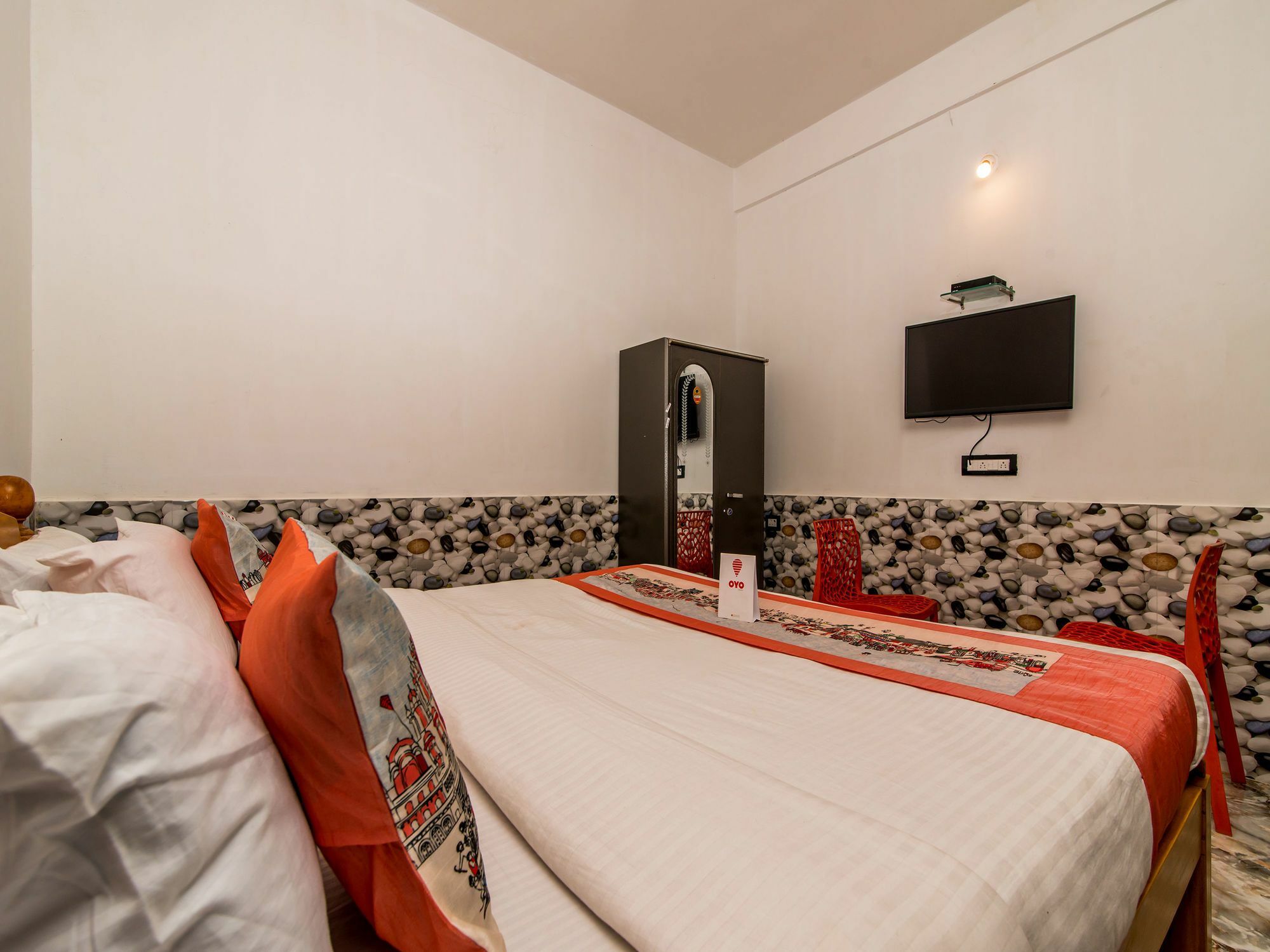 Oyo 10809 Hotel Tushar Inn Baga Bagian luar foto