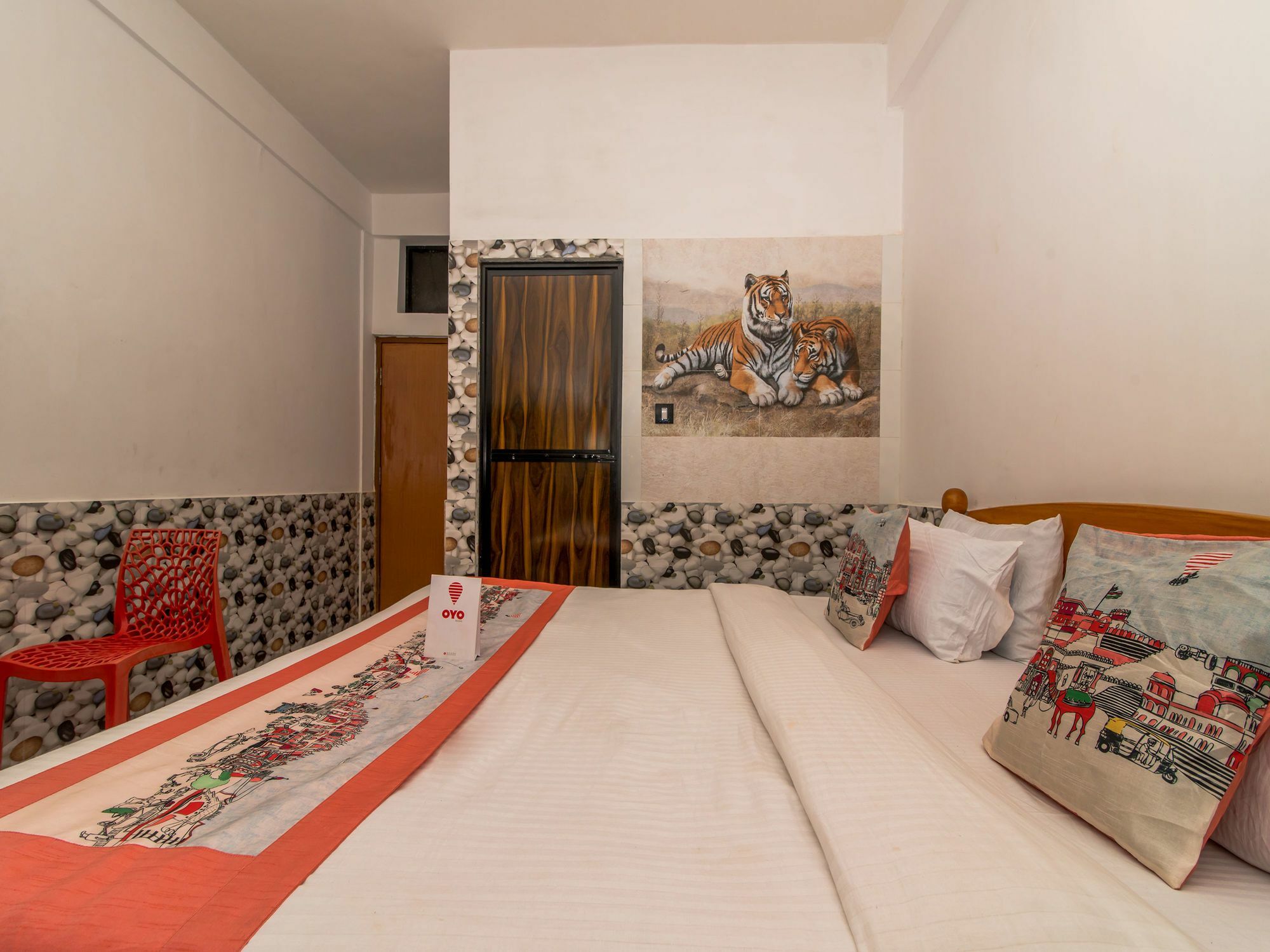 Oyo 10809 Hotel Tushar Inn Baga Bagian luar foto